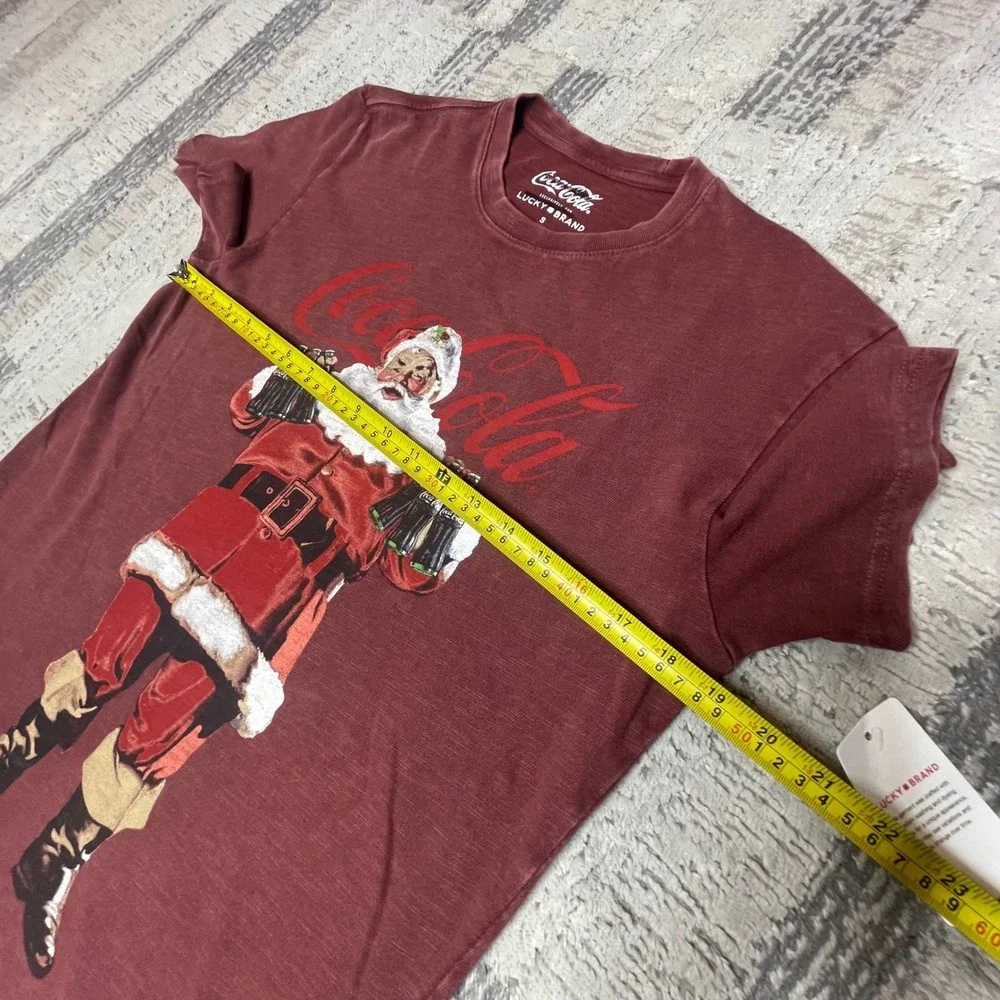 NEW Lucky Brand Coca-Cola Santa Claus Graphic T-Shirt‎ Burgundy Red Mens SMALL